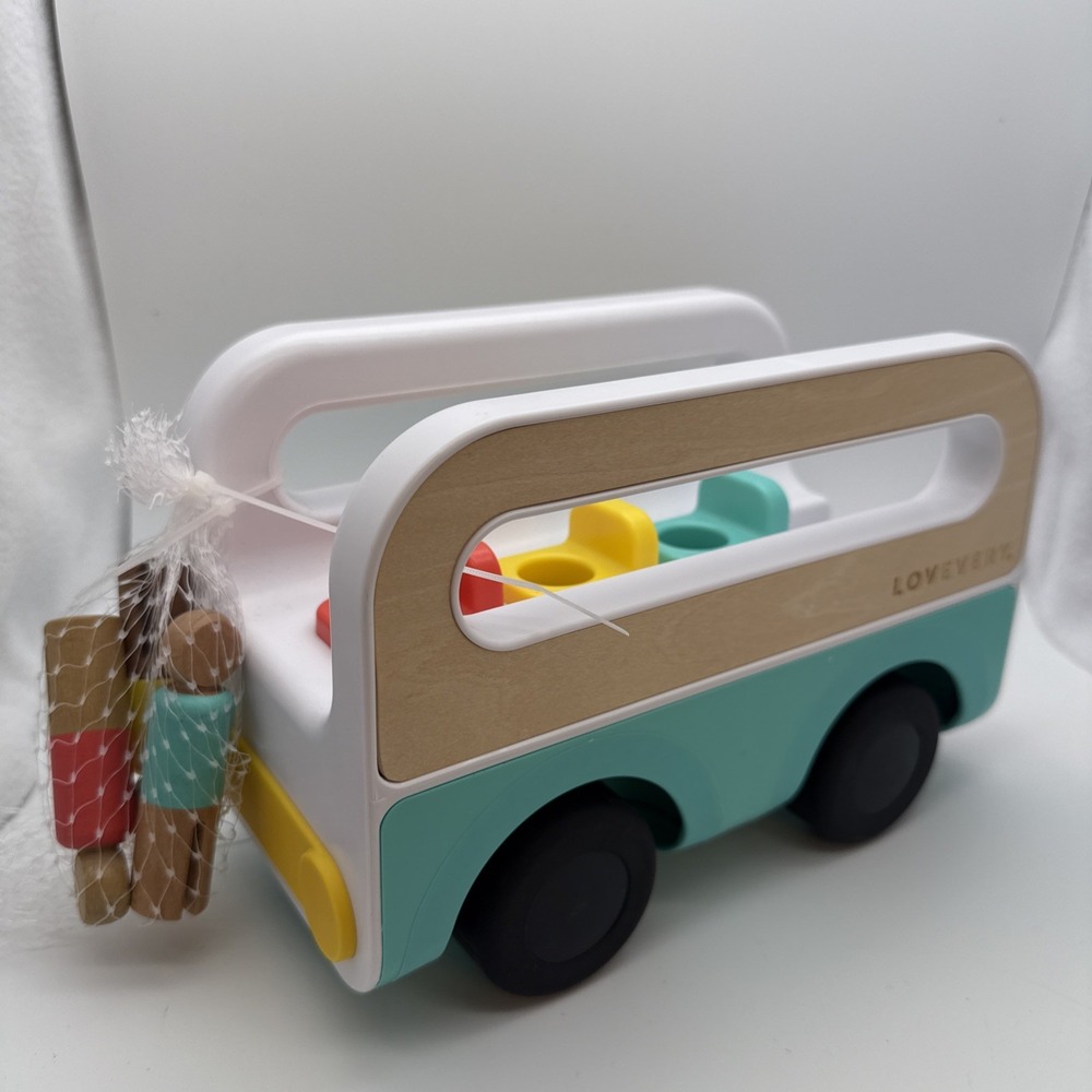 Lovevery Wheel Around Town Bus Durable Bus Wooden Peg People Complete